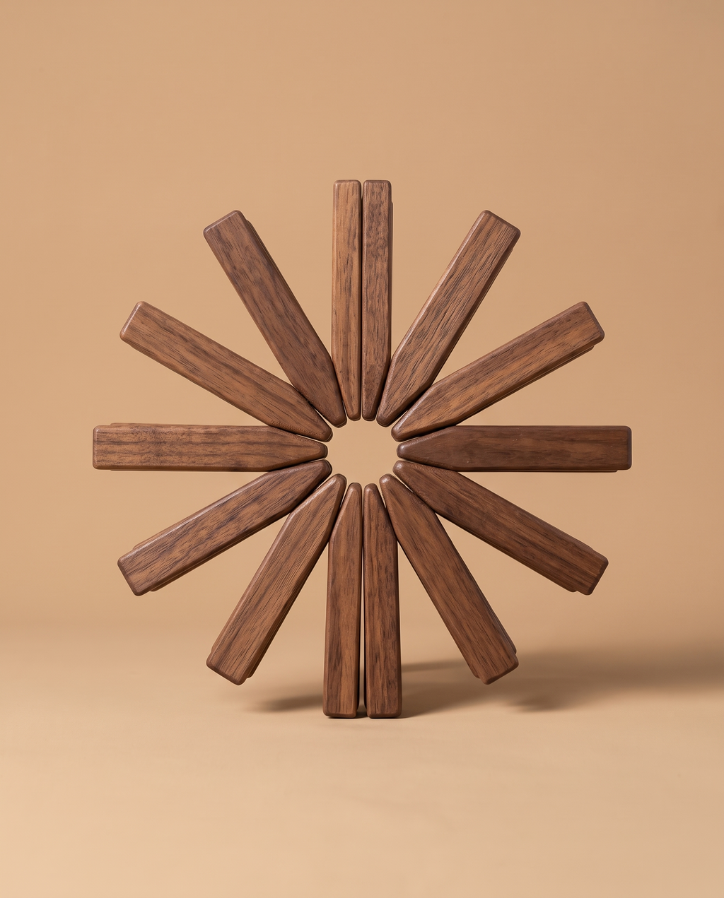 Salvamantel de madera plegable - studio